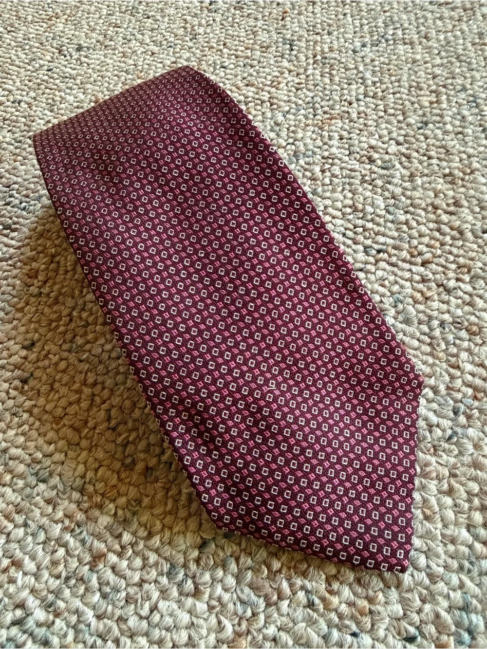 Brooks Brothers Silk Tie in Merlot Like New